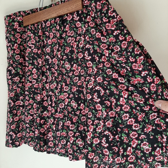 The Kooples red floral pleated silk mini skirt - Picture 4 of 4